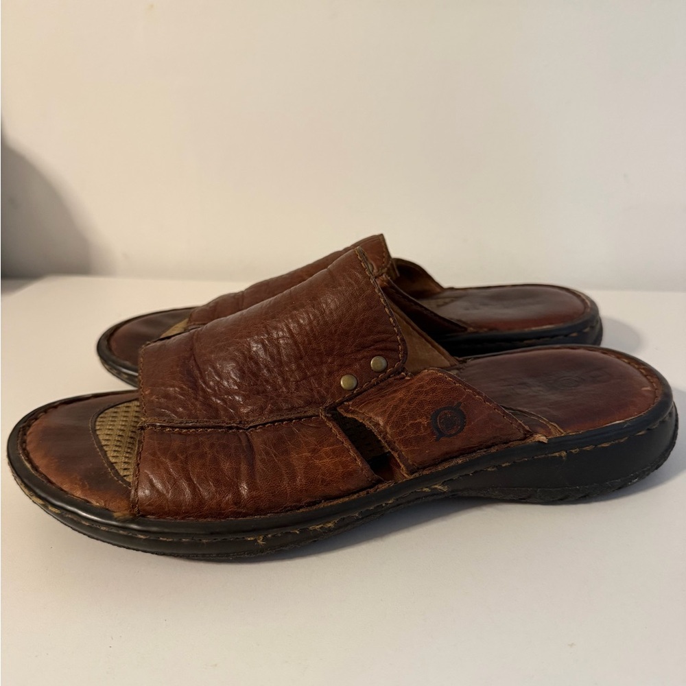 Born Men's Size 9  Leather Slide Sandals in Brown - Picture 14 of 15